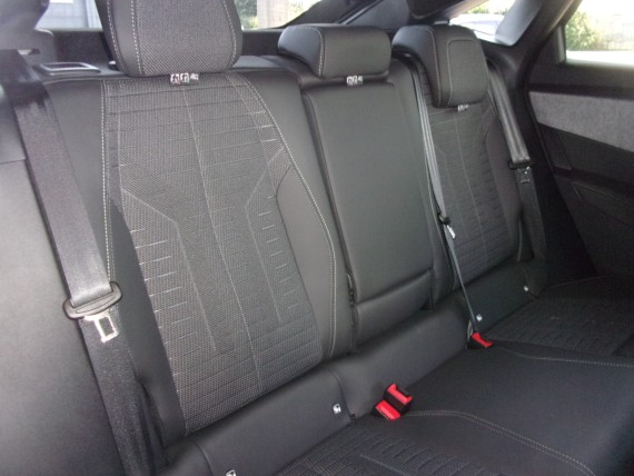 PEUGEOT 3008 NOUVEAU 3008 hybride-018.jpg